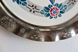 Niet of onleesbaar gesigneerd - Art deco Dienblad - Fraai uitgesneden Sierrand en Floraal decor kopen? Bied vanaf 1!