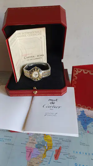 Dames uurwerk ´Cartier´ kopen? Bied vanaf 1400!