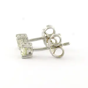 14k wit gouden solitair oorknoppen met briljant geslepen diamant tot. 0,46ct kopen? Bied vanaf 280!