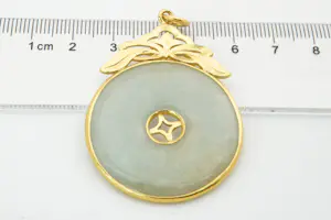 58 - Grote hoog gehalte 20 Krt gouden hanger met lichtgroene ronde Jade kopen? Bied vanaf 430!