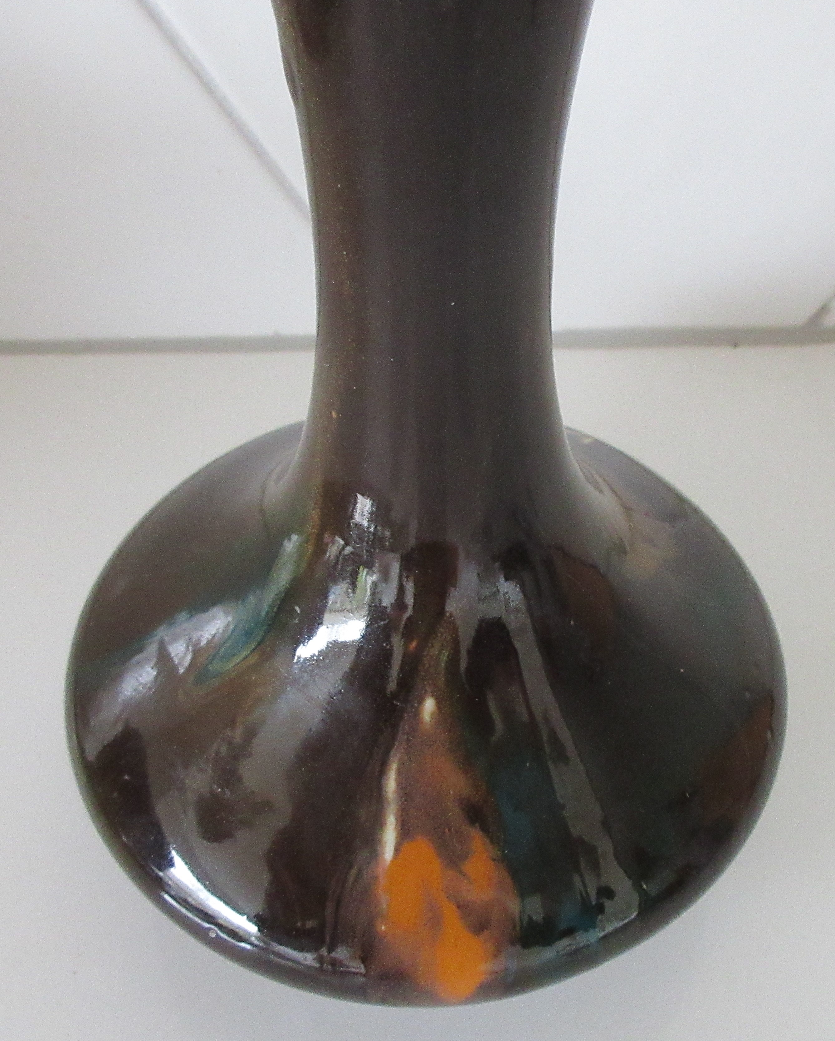 Niet of onleesbaar gesigneerd - Chinese of Japanse art nouveau porseleinen stroomglazuren vaas kopen? Bied vanaf 1!