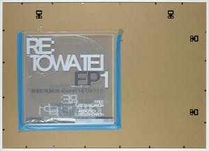 KAWS - Sweet Robots against the Machine - Re: Towa Tei EP1 - Ingelijst kopen? Bied vanaf 1!