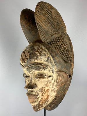 Punu - African female mask from the Punu - Gabon. kopen? Bied vanaf 45!