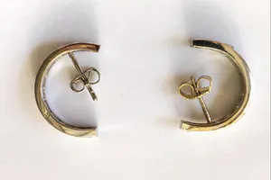 2 Creolen van witgoud met geslepen diamanten kopen? Bied vanaf 300!