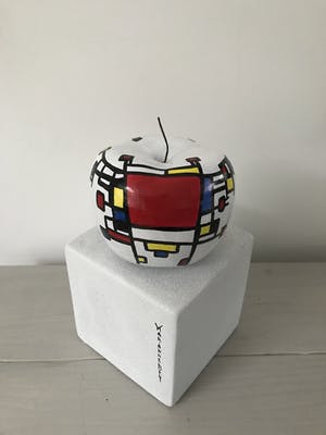 Marianne Bey - Like Apple / Mondriaan style kopen? Bied vanaf 50!