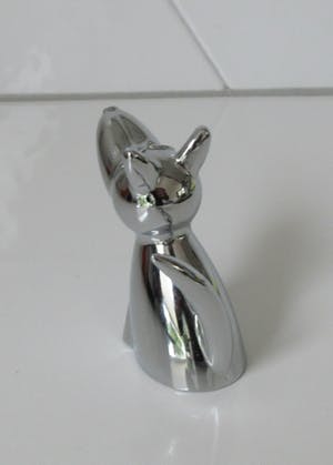 Niet of onleesbaar gesigneerd - Umbra - Zoola metalen ringhouder model Hond kopen? Bied vanaf 10!