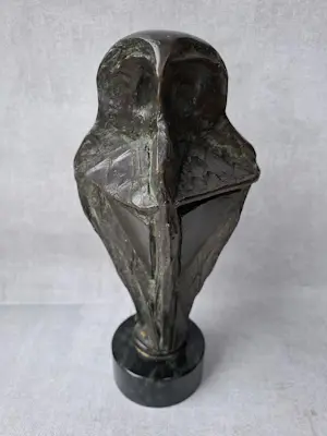 Eric Claus - Bronzen Uil kopen? Bied vanaf 895!