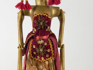 Niet of onleesbaar gesigneerd - Twee Indonesische Wajangpoppen kopen? Bied vanaf 1!