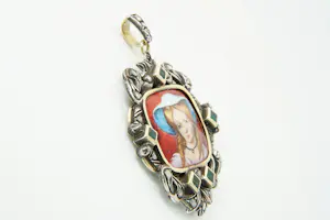 43 - Antieke 18 krt gouden en 1e geh. zilveren hanger met emaille en diamant kopen? Bied vanaf 270!