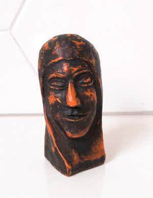 Niet of onleesbaar gesigneerd - Art deco zwart gelakte gegoten presse papier van een kop verkocht voor € 10!