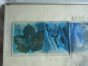 Aart van den IJssel - Gemengde techniek , Mijn Tuin – ingelijst – 1977 kopen? Bied vanaf 50!