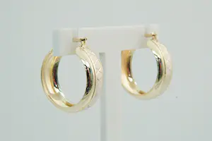 76 - Een paar stijlvolle 14krt bicolor-gouden dames oorclips kopen? Bied vanaf 160!