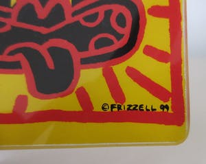 Niet of onleesbaar gesigneerd - Glazen schaal "Red Haring" - Dick Frizzell (NZ) kopen? Bied vanaf 1!