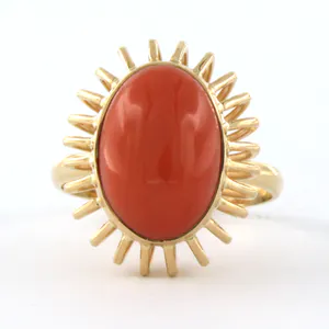 18k geel gouden ring bezet met een koraal - ringmaat 18.25(57) kopen? Bied vanaf 260!