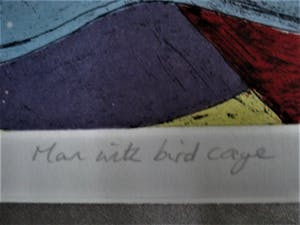 Annora Spence - Groot Litho van bekende Britse Grafica "Man with Bird cage" fraai ingelijst! kopen? Bied vanaf 10!