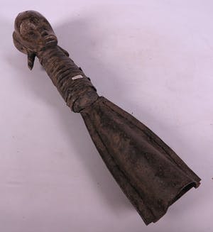 Fang - Oude ceremoniële bel kopen? Bied vanaf 60!