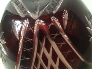 Niet of onleesbaar gesigneerd - Art Deco Robijnrode hand geslepen vaas kopen? Bied vanaf 1!