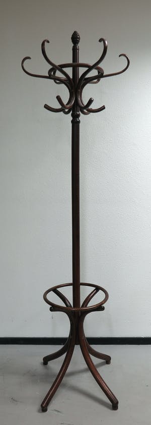 Curiosa - Houten kapstok in de stijl van Thonet kopen? Bied vanaf 1!