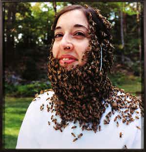 Hope Ginsburg - C-Print, Bearded Bee Lady - Ingelijst verkocht voor € 1!