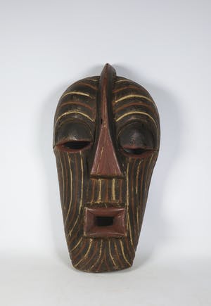 Songye - Houten vrouwelijk Kifwebe masker met wit en rood pigment kopen? Bied vanaf 20!