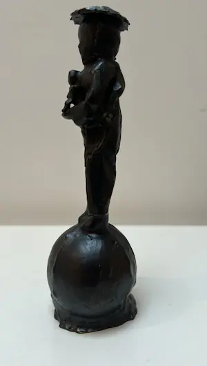 Nicolas Dings - Bronzen sculptuur | Mother earth kopen? Bied vanaf 200!
