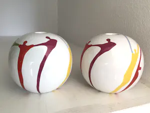 Corry Ammerlaan - Twee bolvormige kaarsenstandaards - Gesigneerd kopen? Bied vanaf 1!