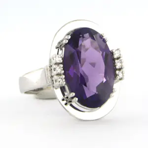 18k gouden ring met amethist en single cut geslepen diamant totaal 0.12ct kopen? Bied vanaf 430!
