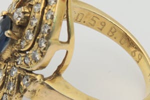 1237 - 14 krt goud & diamanten ring - grote 0.65ct diep-blauwe saffier! kopen? Bied vanaf 360!