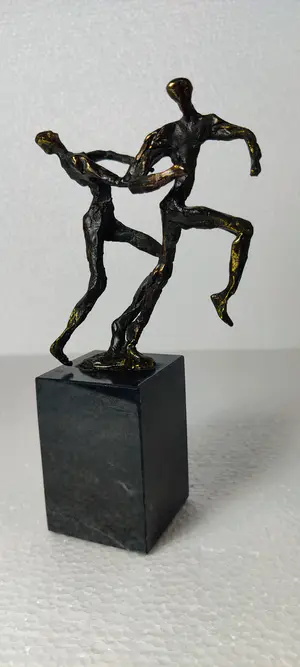 Niet of onleesbaar gesigneerd - Abstract bronzen sculptuur kopen? Bied vanaf 1!