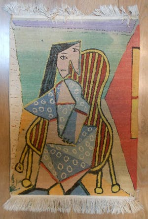 Niet of onleesbaar gesigneerd - Picasso vloerkleed vrouw op stoel kopen? Bied vanaf 10!