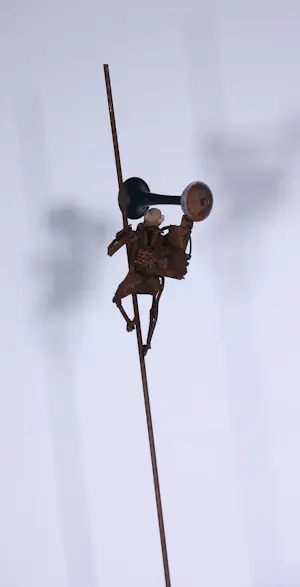 Jan Verschueren - Groot sculptuur gemaakt van ijzer, To the next level kopen? Bied vanaf 700!