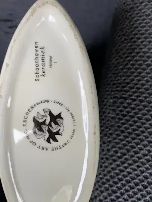 Maurits Cornelis Escher - Schoonhoven vaas M.C. Escher vogel en vis patroon kopen? Bied vanaf 150!