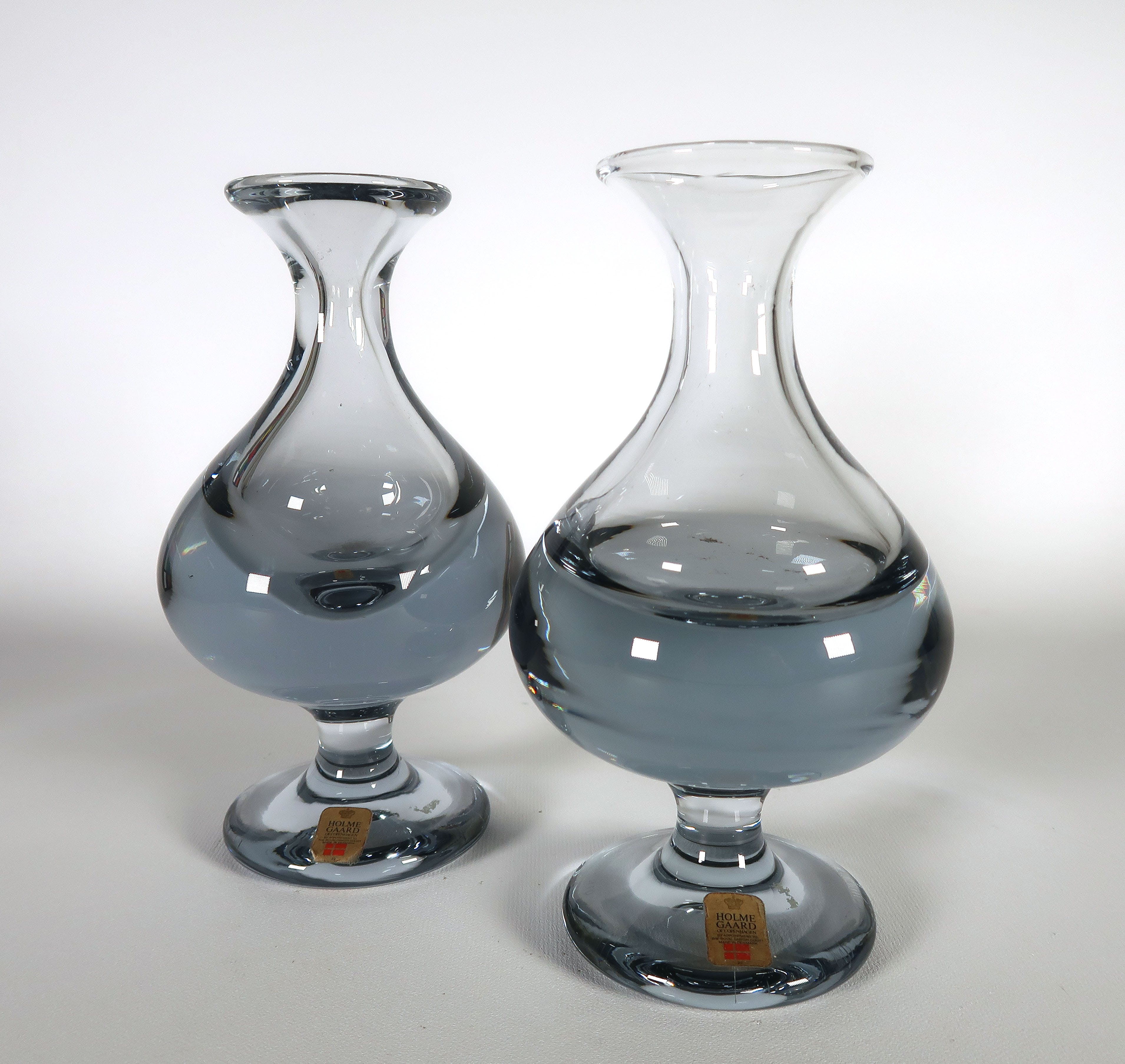 Per Lutken - Kristal, Twee solifleur vaasjes, uitgevoerd door Holmegaard verkocht voor € 70!
