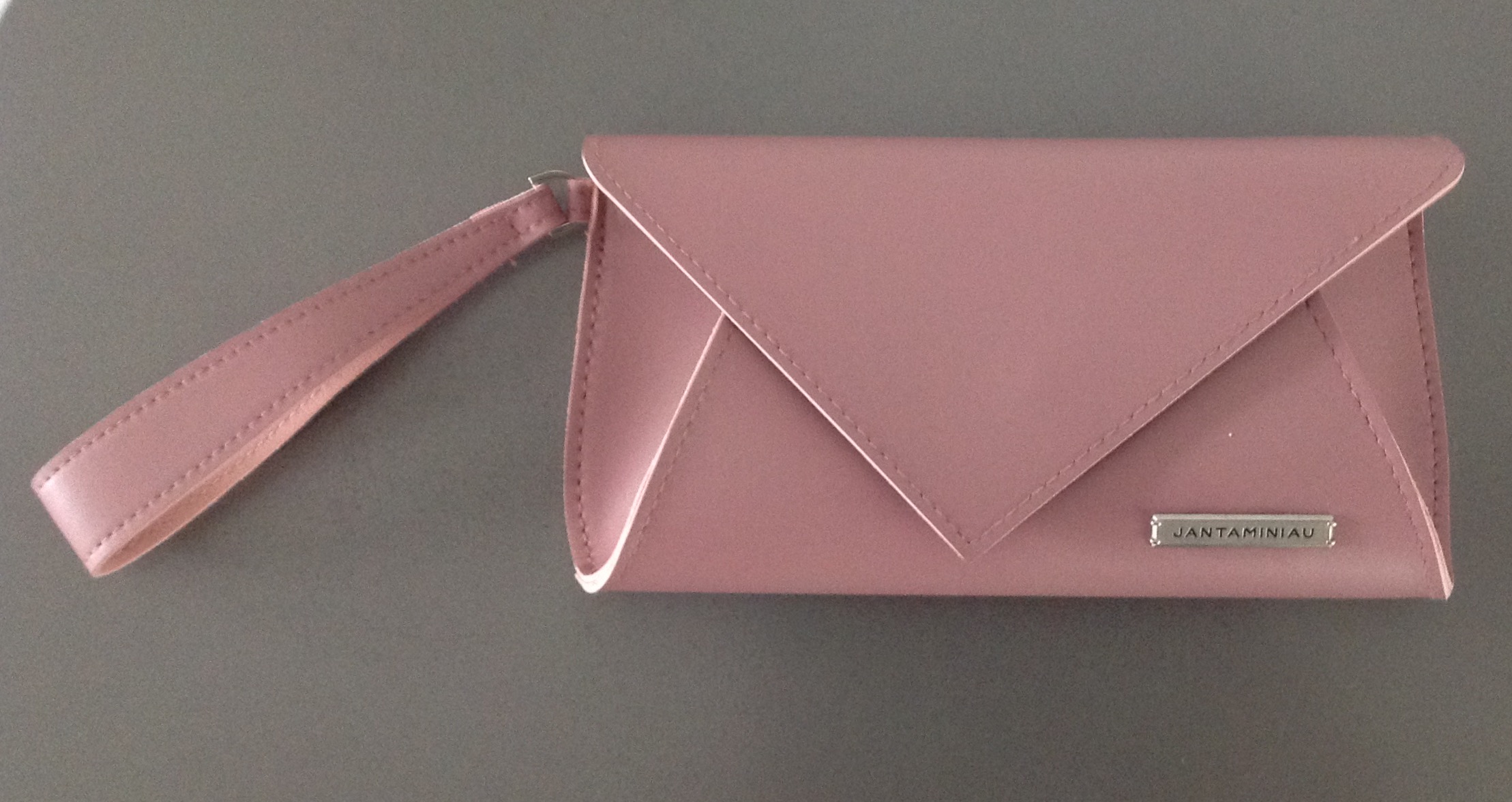 Jan Taminiau - KLM-enveloptasje kopen? Bied vanaf 18!