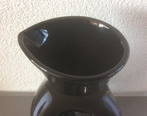 Niet of onleesbaar gesigneerd - BORMIOLI - ZWART GLAZEN KARAF kopen? Bied vanaf 1!