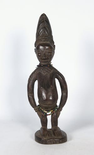 Yoruba - Vrouwelijke Ibedji / Tweelingbeeld met kralen om hals en middel kopen? Bied vanaf 1!