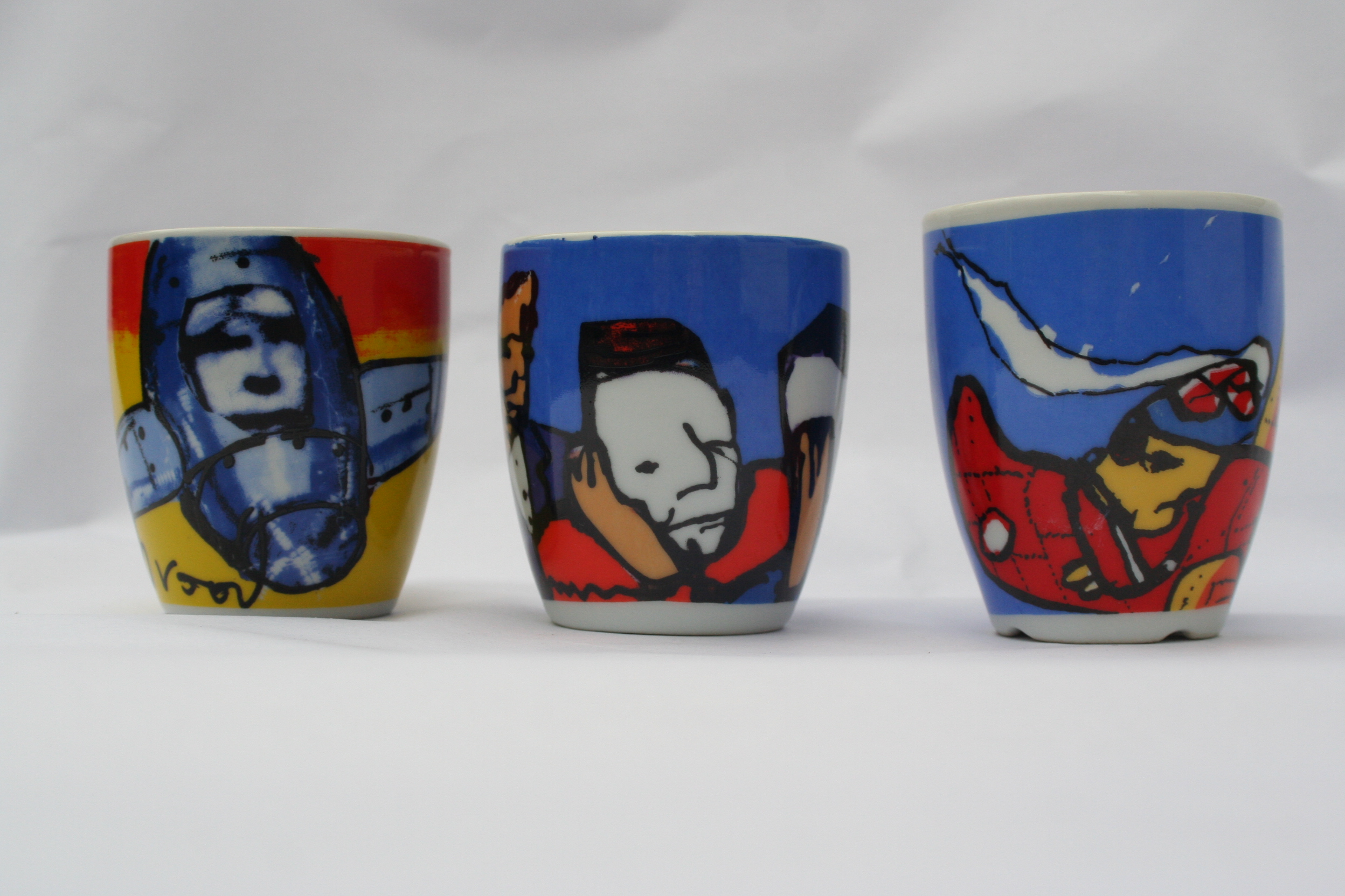 Niet of onleesbaar gesigneerd - 3 kopjes - Herman Brood kopen? Bied vanaf 1!