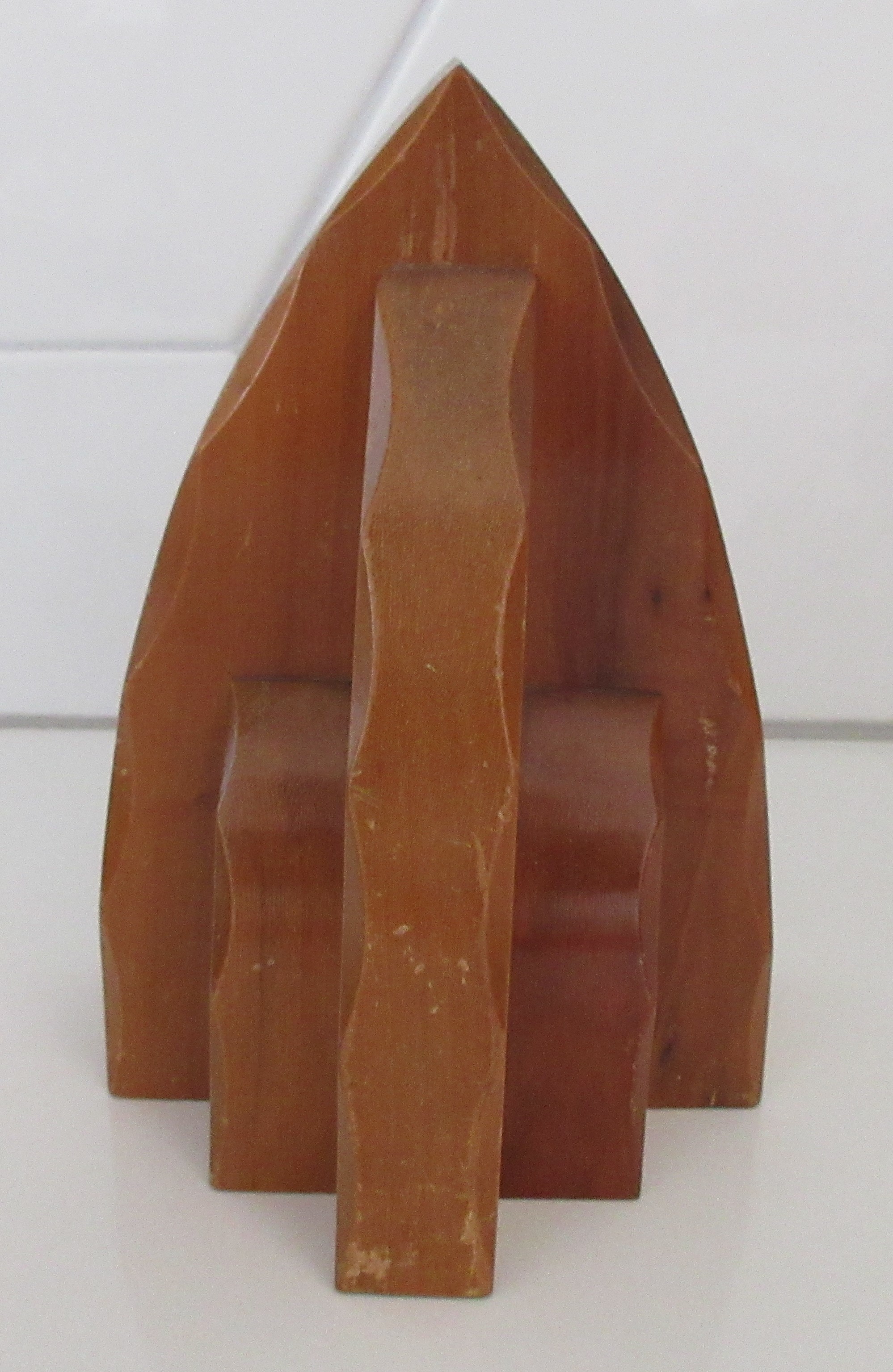 Niet of onleesbaar gesigneerd - Twee art deco houten boekensteunen, Amsterdamse school  kopen? Bied vanaf 1!
