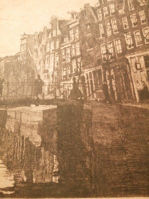 Pol Dom - Amsterdams stadsgezicht met gracht,bruggetje en figuren op straat kopen? Bied vanaf 1!