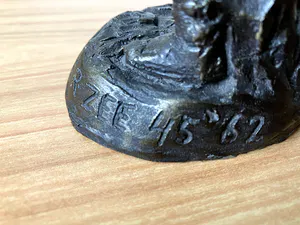 Dick van Wijk - Beeld Soldaat over zee 1945 - 1962. kopen? Bied vanaf 20!