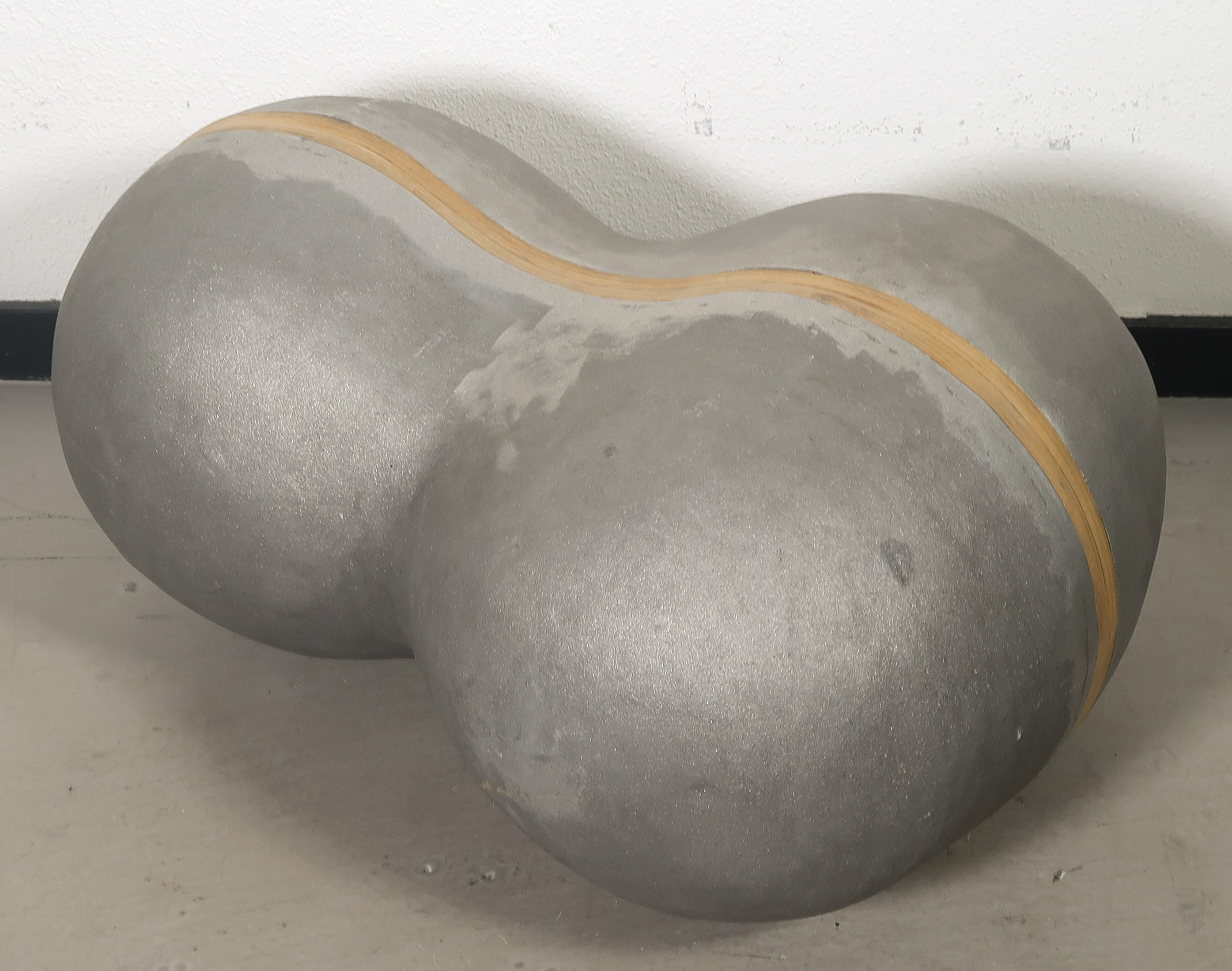 Henk Ovink - Object van aluminium en hout, Paarlen verkocht voor € 150!