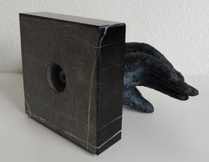 Brons (Onbekend) - prachtig beeld, twee handen, gemengde techniek kopen? Bied vanaf 65!