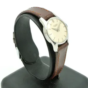 Universal Genève - klassiek dameshorloge kopen? Bied vanaf 190!