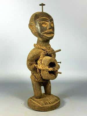 Bakongo - 200727 - Old Tribal used African Bakongo magic nail statue - Congo. verkocht voor € 75!