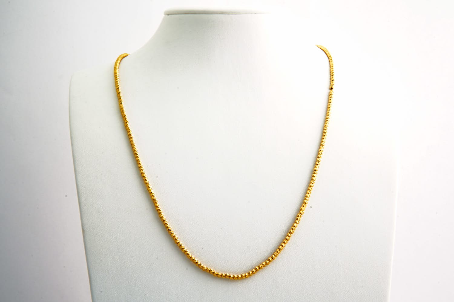 32 - Sierlijk 20 krt donker-geel goud Oosters "bolletjes" collier ketting - 55cm kopen? Bied vanaf 640!
