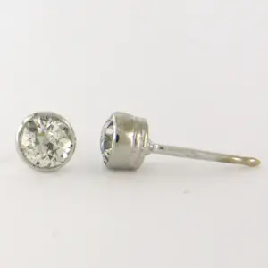 BWG witte solitair oorknoppen bezet met Bolsjewiek geslepen diamant tot. 1.10ct kopen? Bied vanaf 1000!