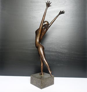 Brons (Onbekend) - "Happy woman". kopen? Bied vanaf 45!