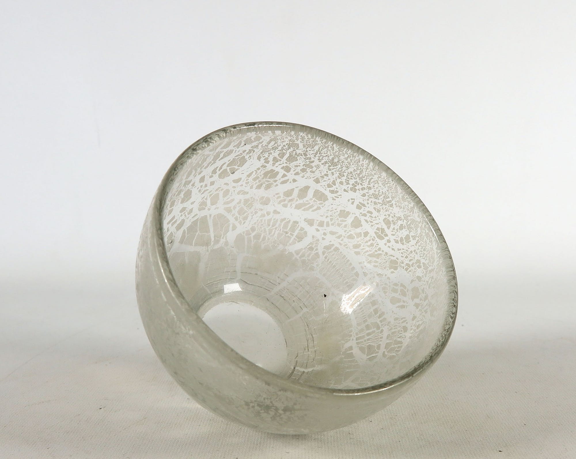 Andries Dirk Copier Glas, Kommetje met tincraquelé kopen? Bied vanaf 60!