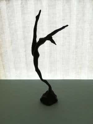 Niet of onleesbaar gesigneerd - Massief Bronzen beeldje Ballerina verkocht voor € 10!