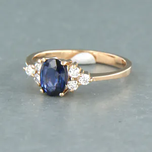 18k gouden ring bezet met een saffier tot. 0,90ct en briljant geslepen diamant kopen? Bied vanaf 450!
